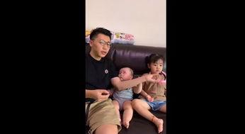 弟弟吃瓜被打屁股视频,温馨家庭瞬间曝光