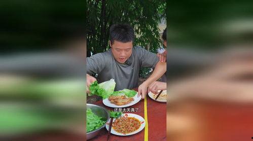 济南兄弟帮吃瓜的视频,一场热闹非凡的街头美食盛宴